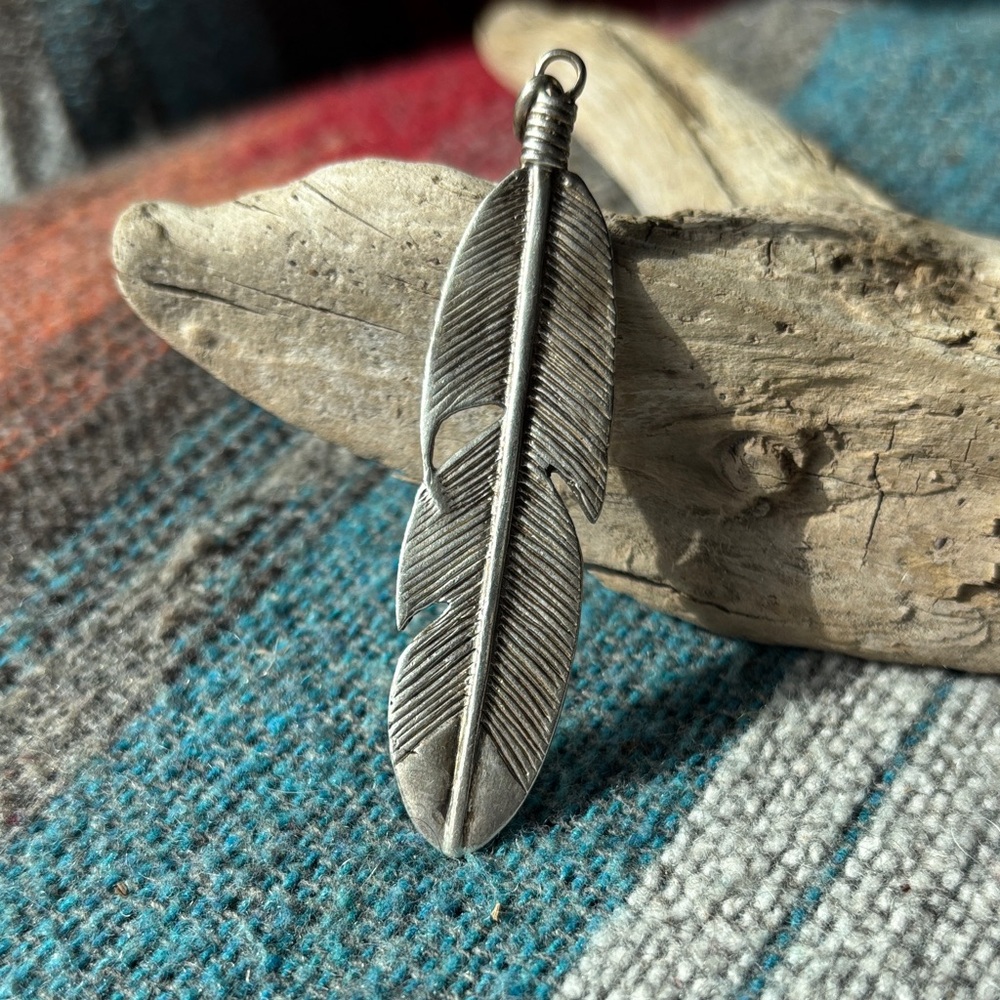 Silver Feather Pendant Necklace